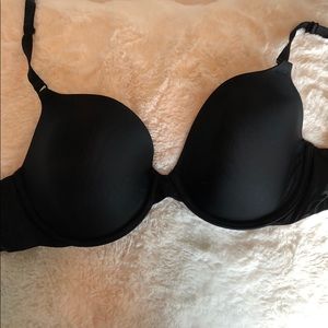 Victoria Secret perfect coverage bra like new